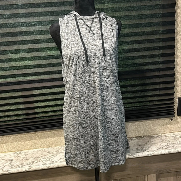 Under‎ Armour Women's Tech Hooded Tunic Black Galaxy Size Small NWOT - Picture 7 of 14